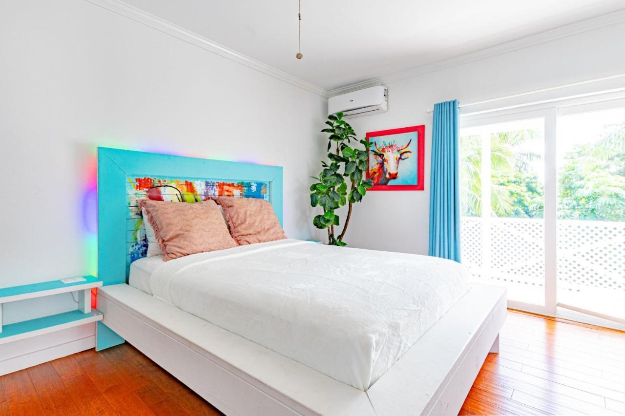 Caprice 7 -Oceanfront Villa - Gated Community With Pool แนสซอ ภายนอก รูปภาพ